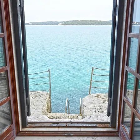 Waterside Cove Oasis - One Bedroom With Sea View Apartamento Rovinj